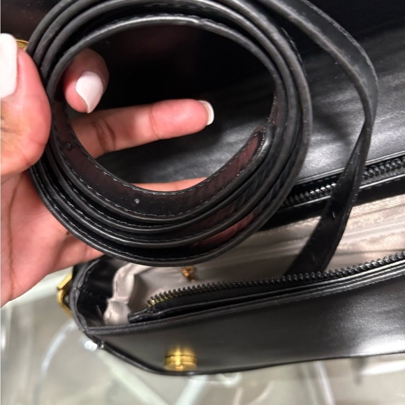 Amazon Black Shoulder Bag - Picture 3 of 7